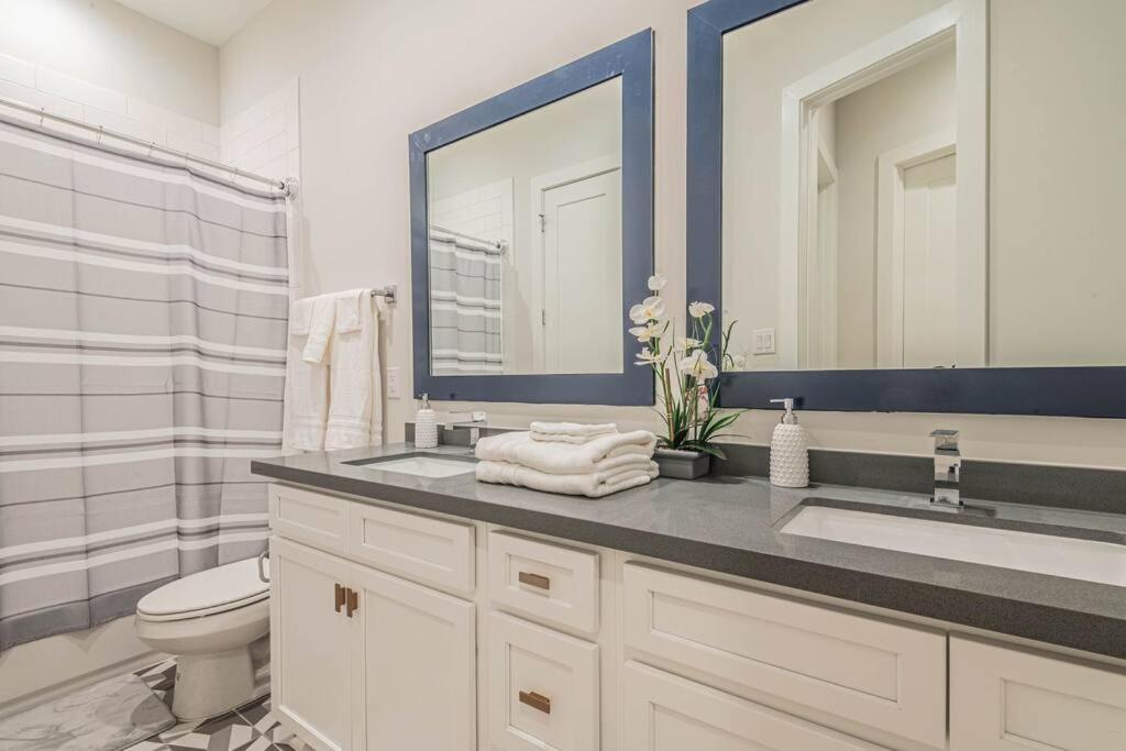 Charming 3-Bedroom Luxury Home Near Downtown, Nrg, Galleria & Medical Center Houston Extérieur photo