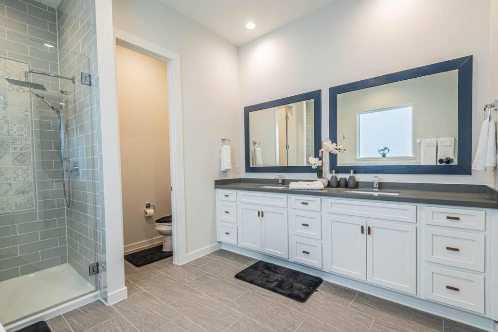 Charming 3-Bedroom Luxury Home Near Downtown, Nrg, Galleria & Medical Center Houston Extérieur photo