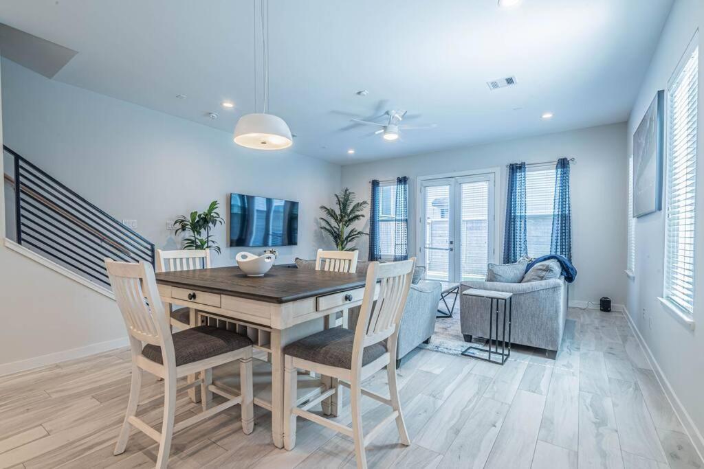 Charming 3-Bedroom Luxury Home Near Downtown, Nrg, Galleria & Medical Center Houston Extérieur photo